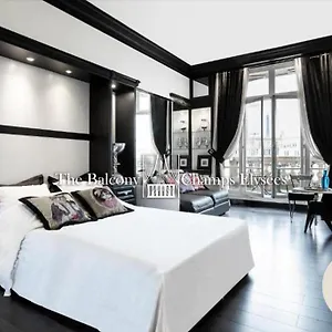 The Balcony Avenue Champs-elysees Apartment