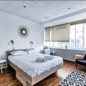 Nest Near Department Stores - 6p Apartment