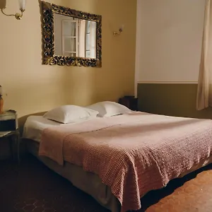 La Maison D'odette , La Ciotat Francia